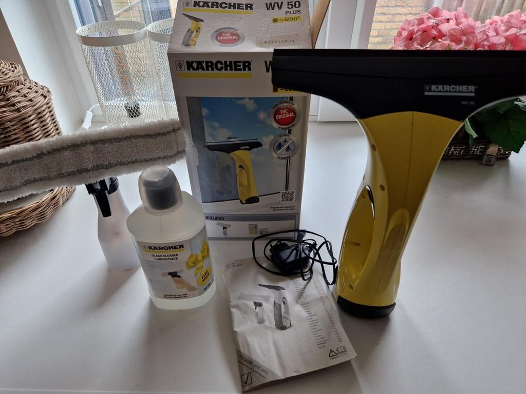 Karcher Wv50 met schoonmaakmiddel, Ophalen, Raamwisser of Trekker