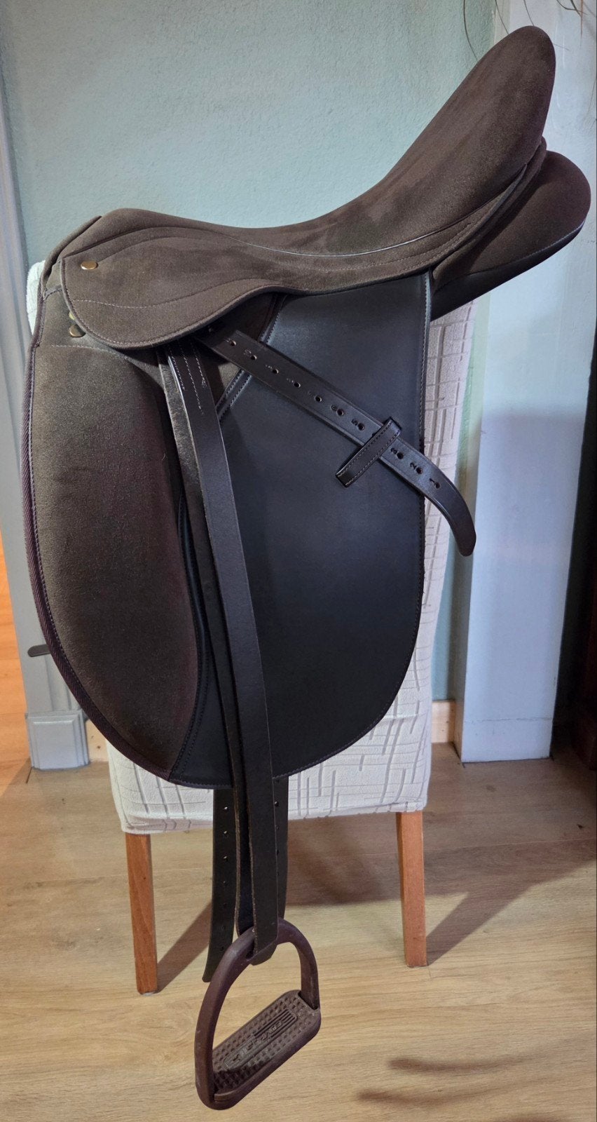 Te koop, Bruin Dressuurzadel, L (17.5 inch), Dressuur, Wijd, Overige merken