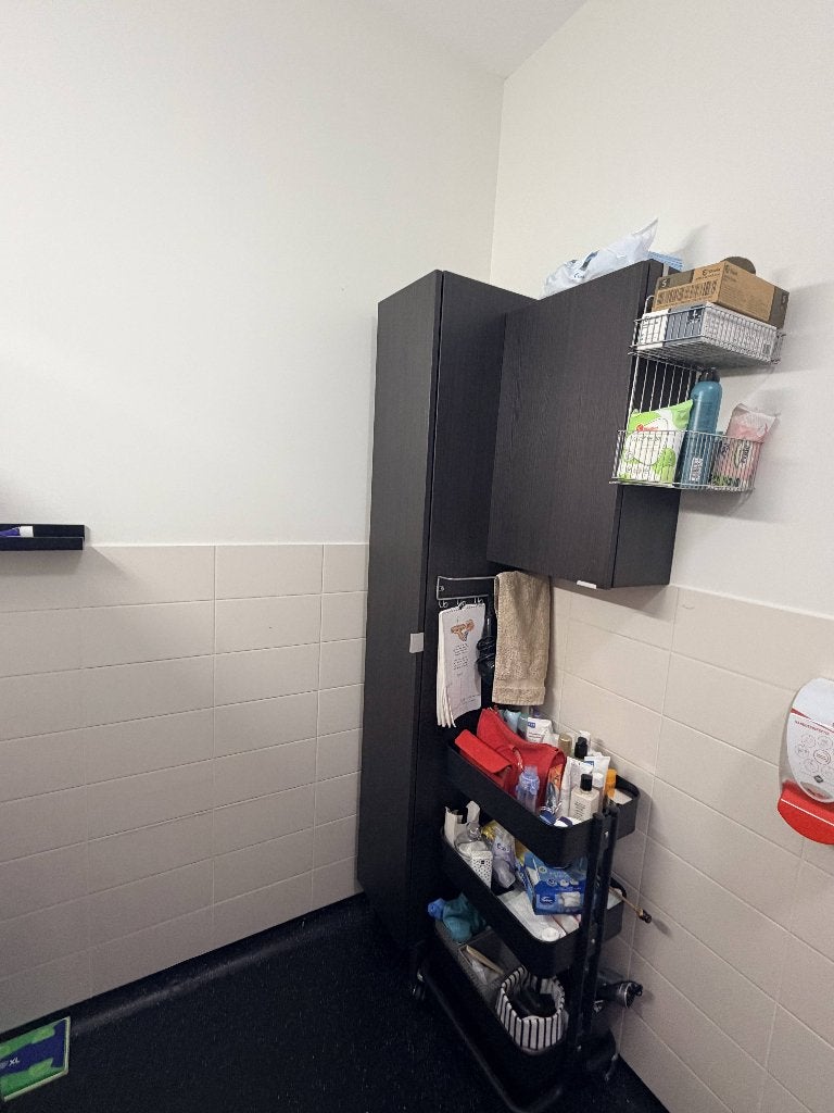 Badkamer bovenkast van Ikea, zwartbruin, Ophalen, Minder dan 50 cm, Overige typen, Zo goed als nieuw