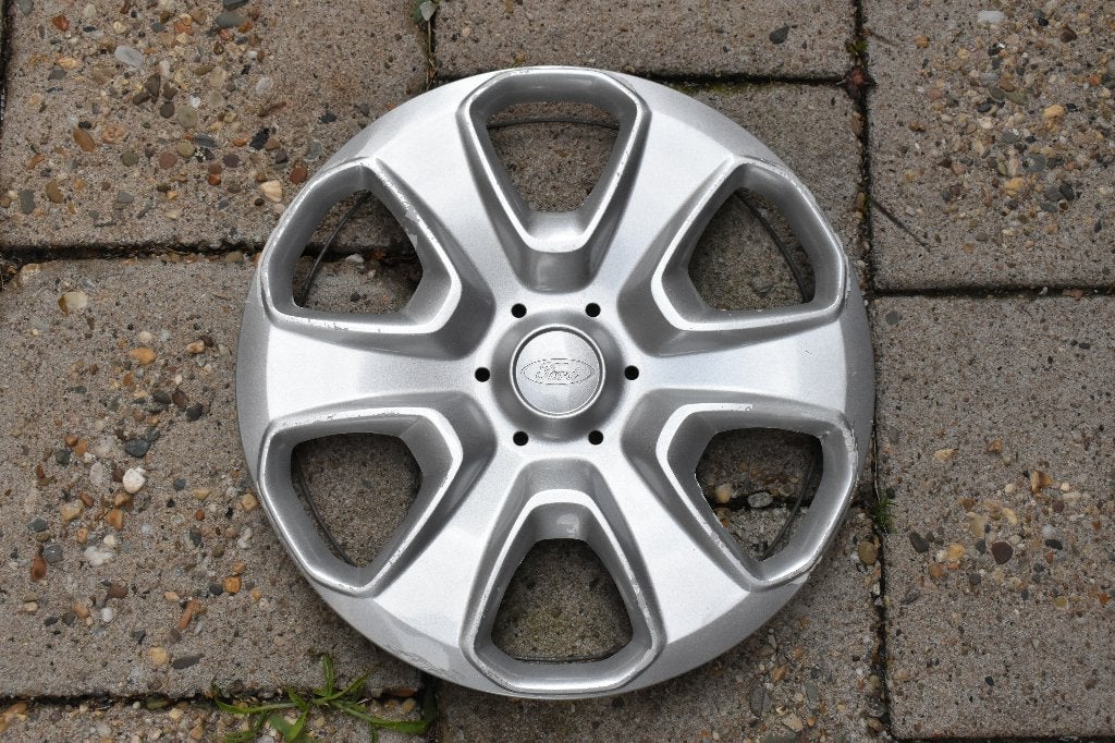 1 losse originele wieldop Ford Fiesta 15 inch (Model 2), Auto diversen, Wieldoppen, Ophalen of Verzenden, Gebruikt