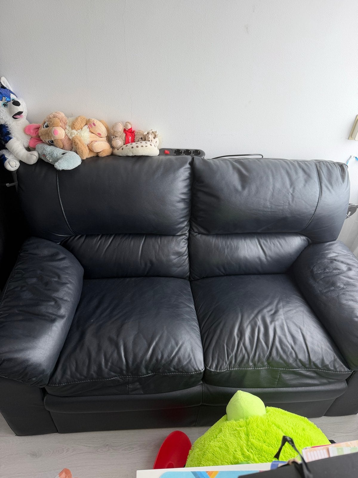 Zwarte tweepersoons leren bank, Ophalen, Gebruikt, Minder dan 75 cm, 150 tot 200 cm