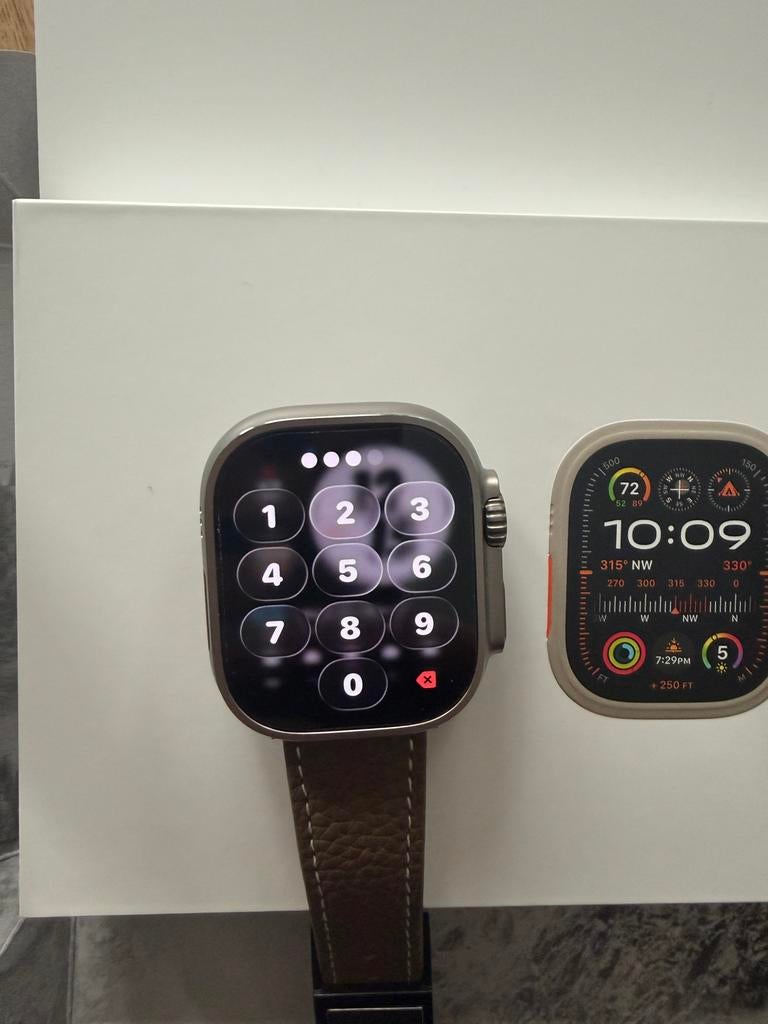 Apple Watch Ultra 2 - 49mm Titanium - 100% Batterij, Ophalen, Afstand, IOS, Zo goed als nieuw