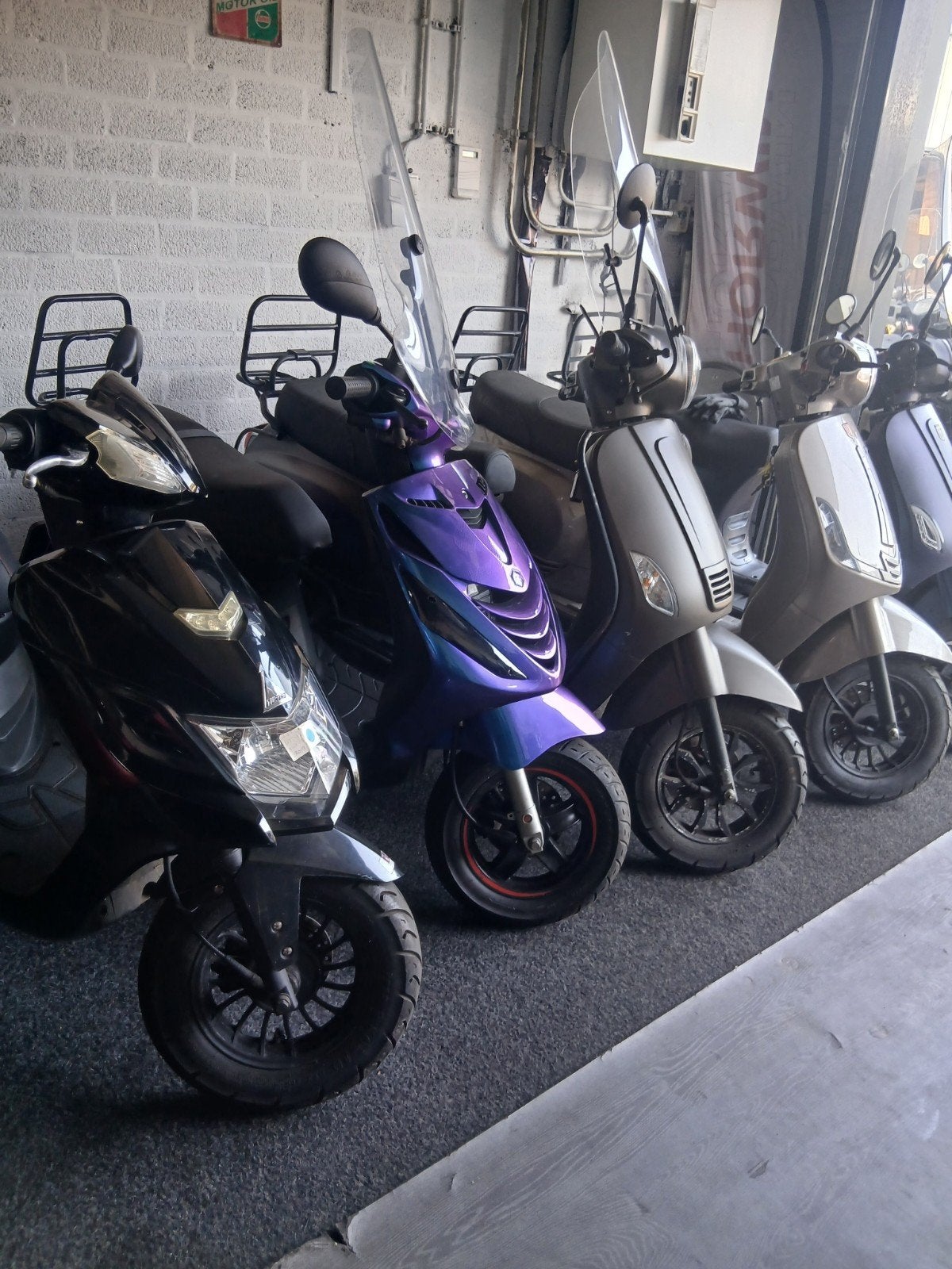 Scooter reparatie, onderhoud, inkoop en verkoop Den Haag, Ophalen of Verzenden