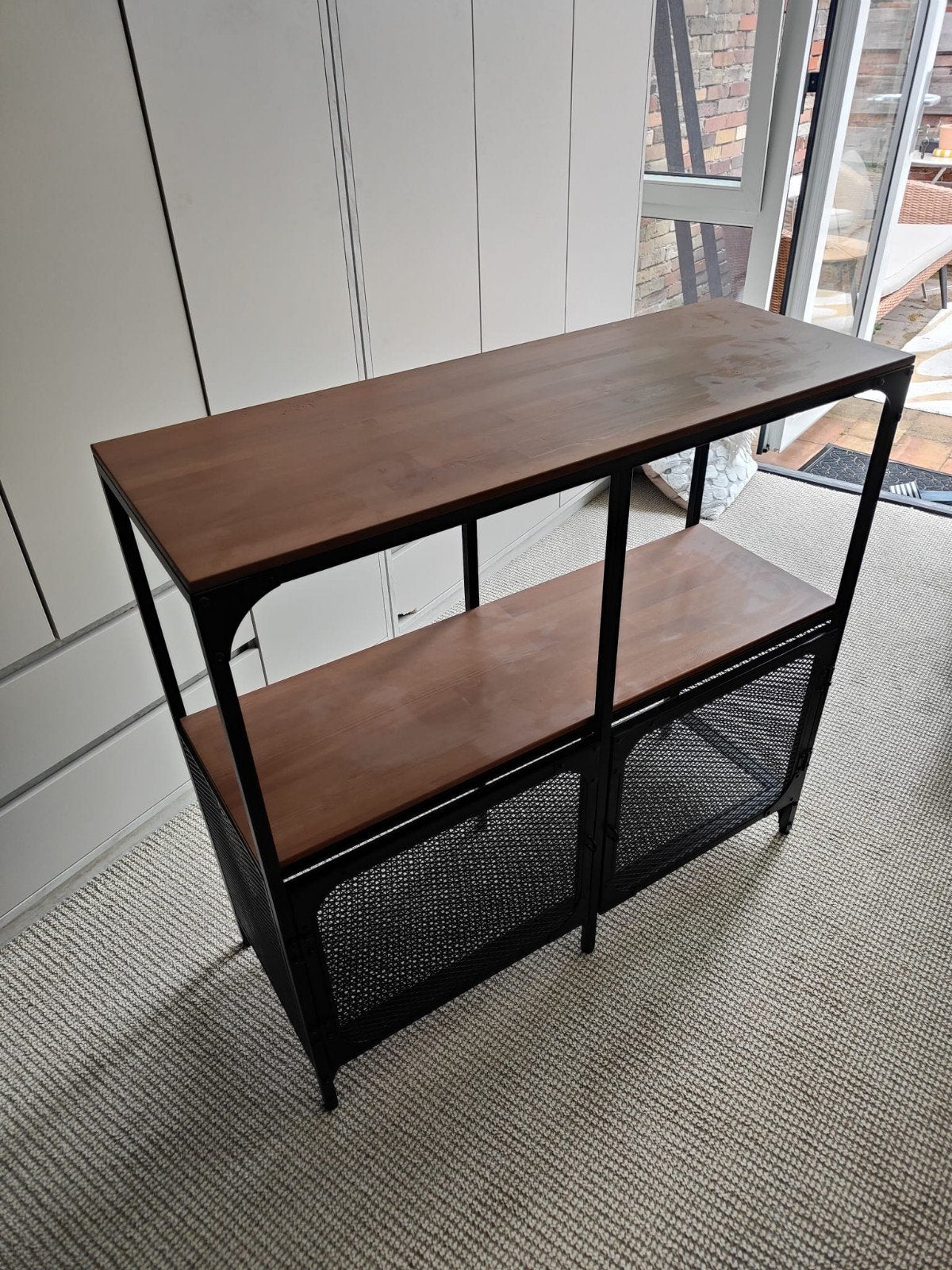 industriële kast met houten planken en metalen deuren, Met deur(en), 100 tot 150 cm, Industrieel, Modern, Zo goed als nieuw