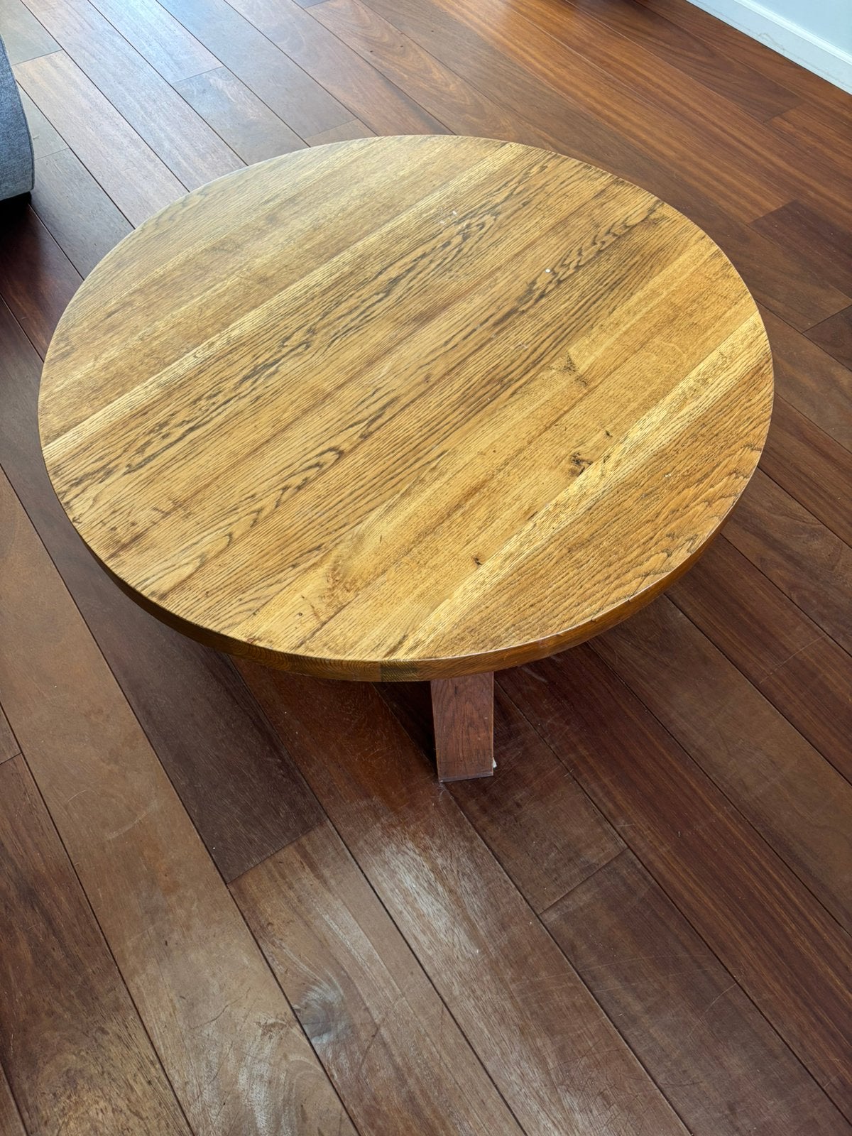 Robuste eiken tafel, Ophalen, Zo goed als nieuw, Rond, 100 tot 150 cm