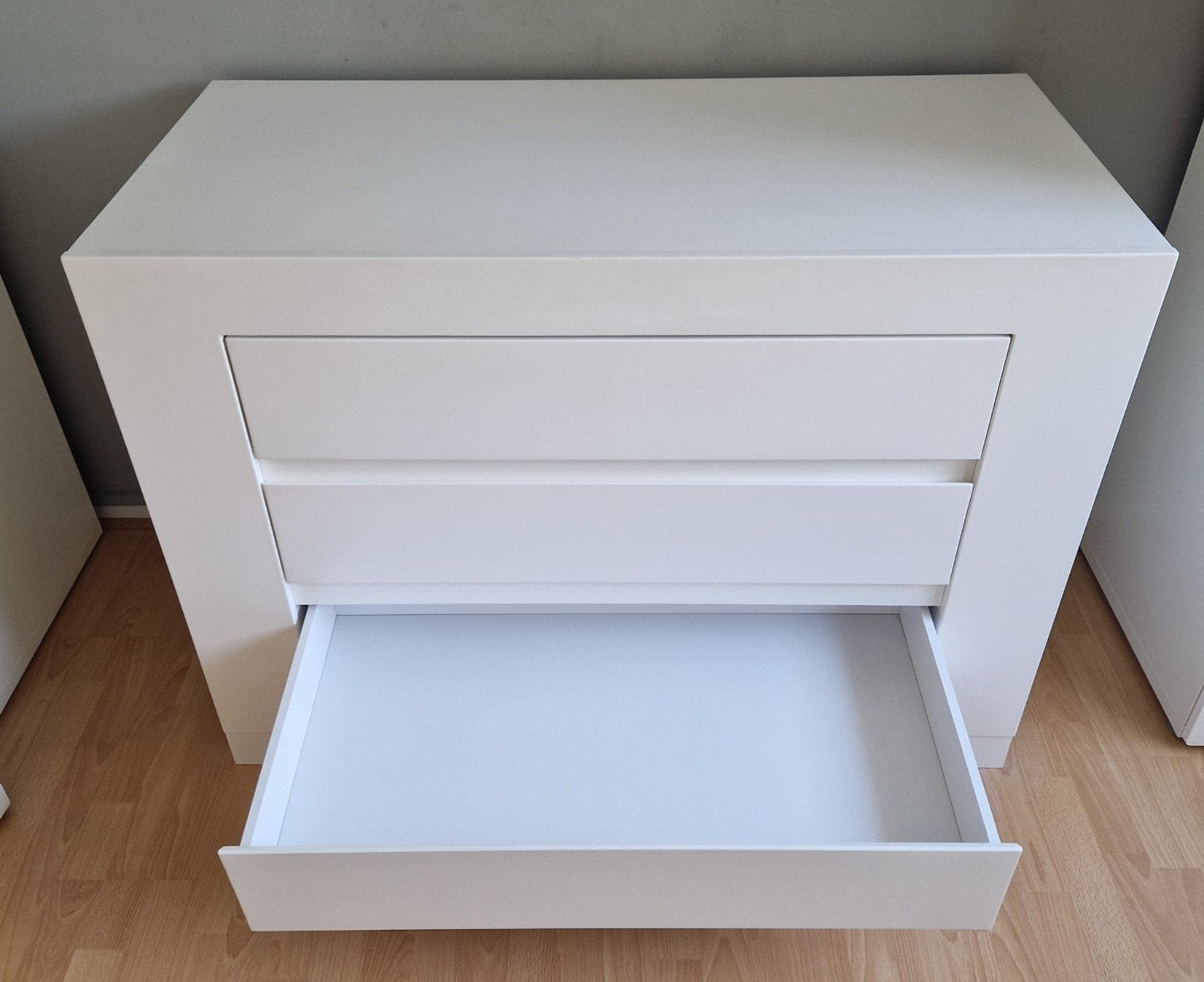 commode met 3 grote laden wit gratis dit weekend ophalen, Ophalen, Gebruikt, 50 tot 70 cm, 100 cm of meer