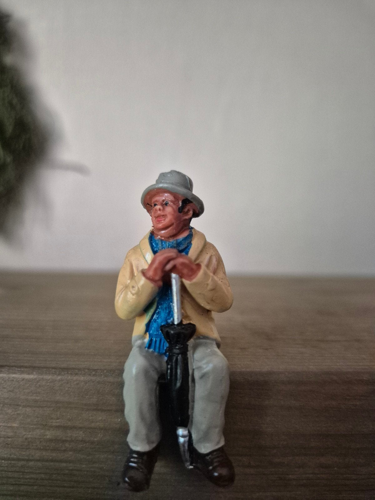 Lemax figuur 19 kerstdorp kersthuisjes, Ophalen of Verzenden, Zo goed als nieuw