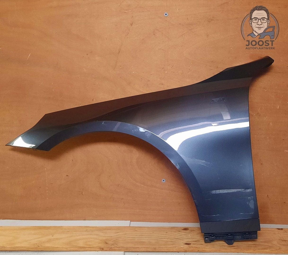 Voorscherm orgineel BMW 5-serie G60 G61 v.a 2023 5A37261, Gebruikt, Herkomst onderdeel bekend, Links, Spatbord