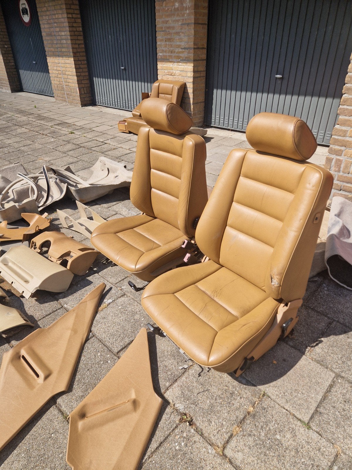 Mercedes Benz W124 coupe Interieur Beige / Creme leer leder, Auto-onderdelen, Interieur en Bekleding, Ophalen, Gebruikt, Mercedes-Benz