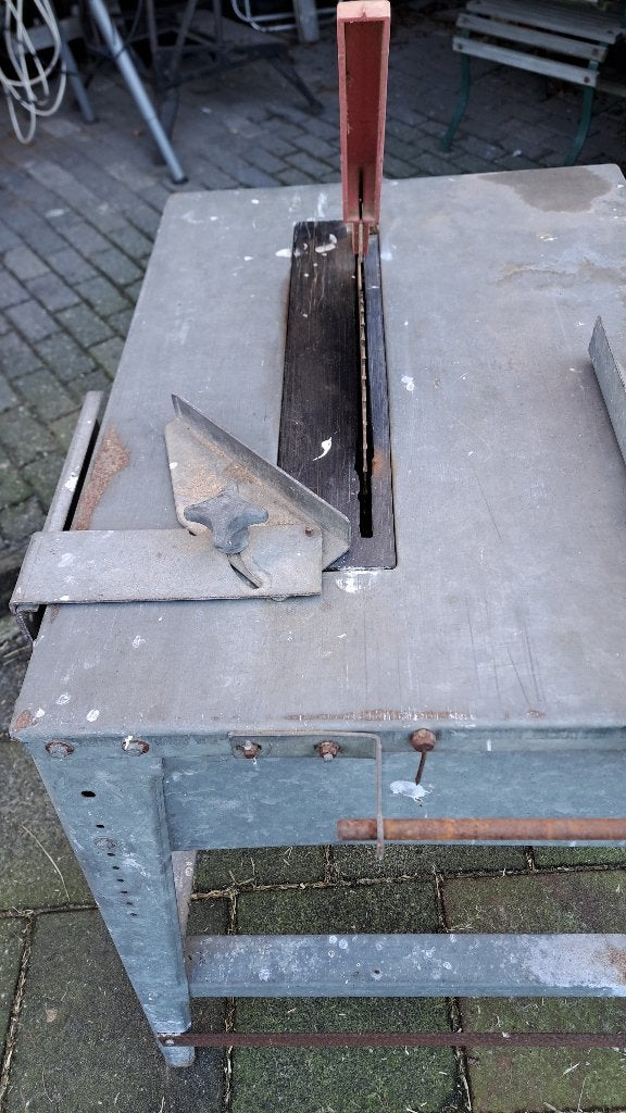 Zaagtafel 220Volt, Doe-het-zelf en Verbouw, Gereedschap | Zaagmachines, Ophalen, Gebruikt, Cirkelzaag, Onbekend