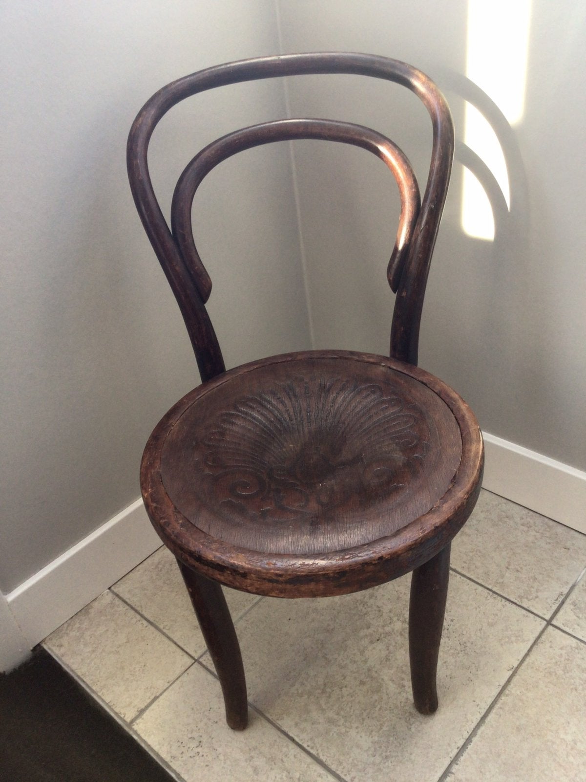 Thonet kinderstoel 1920, Ophalen