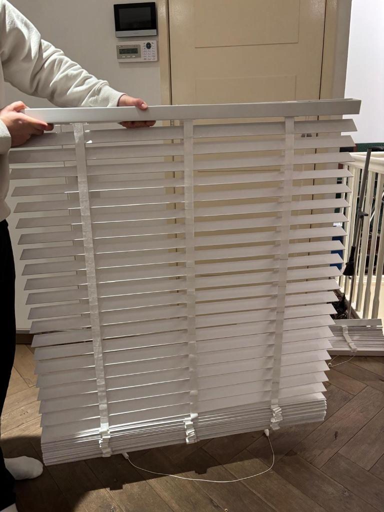 Moderne houten jaloezieën - (210x80x5), Huis en Inrichting, Stoffering | Gordijnen en Lamellen, Ophalen, 200 cm of meer, Wit, 50 tot 100 cm