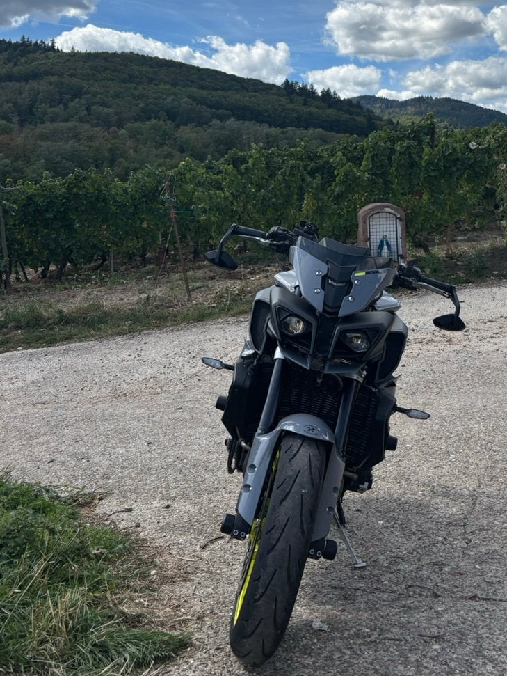 Yamaha MT-10 (2019) | Akrapovic + linkpipe + onderhoud gehad, Motoren, Occasion, 4 cilinders, Motorrijbewijs A, Handvatverwarming