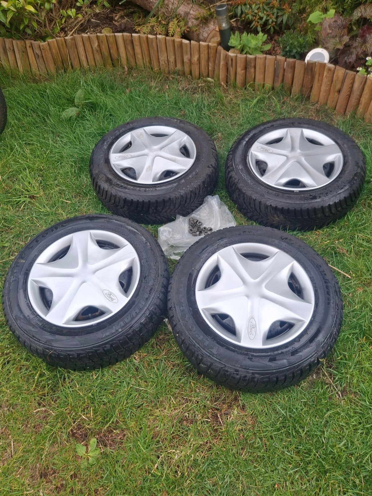 Firestone en Vredestein 13 inch winterbanden, Auto-onderdelen, Banden en Velgen, Ophalen, Overige, Gebruikt, 13 inch