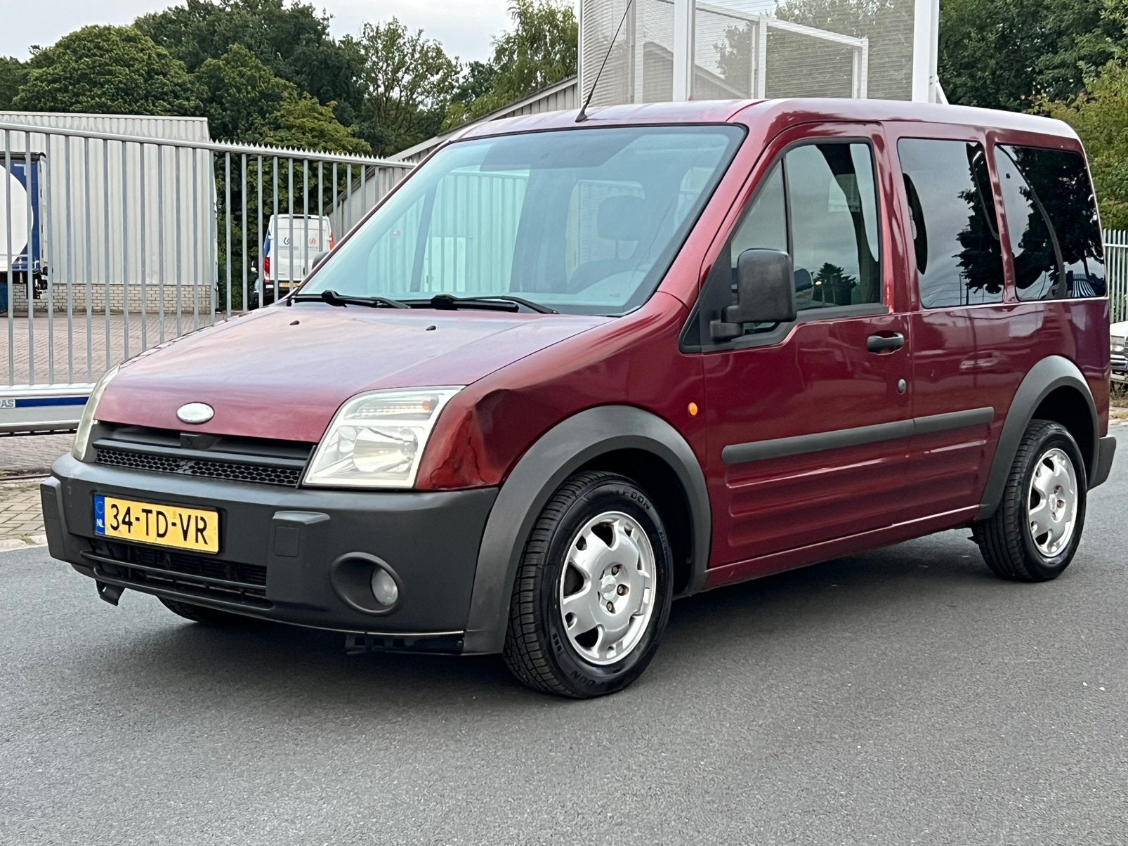 Ford Tourneo Connect 1.8-16V SWB AIRCO TREKHAAK TOP ONDERHOU, Auto's, Voorwielaandrijving, 745 kg, Stof, 4 cilinders