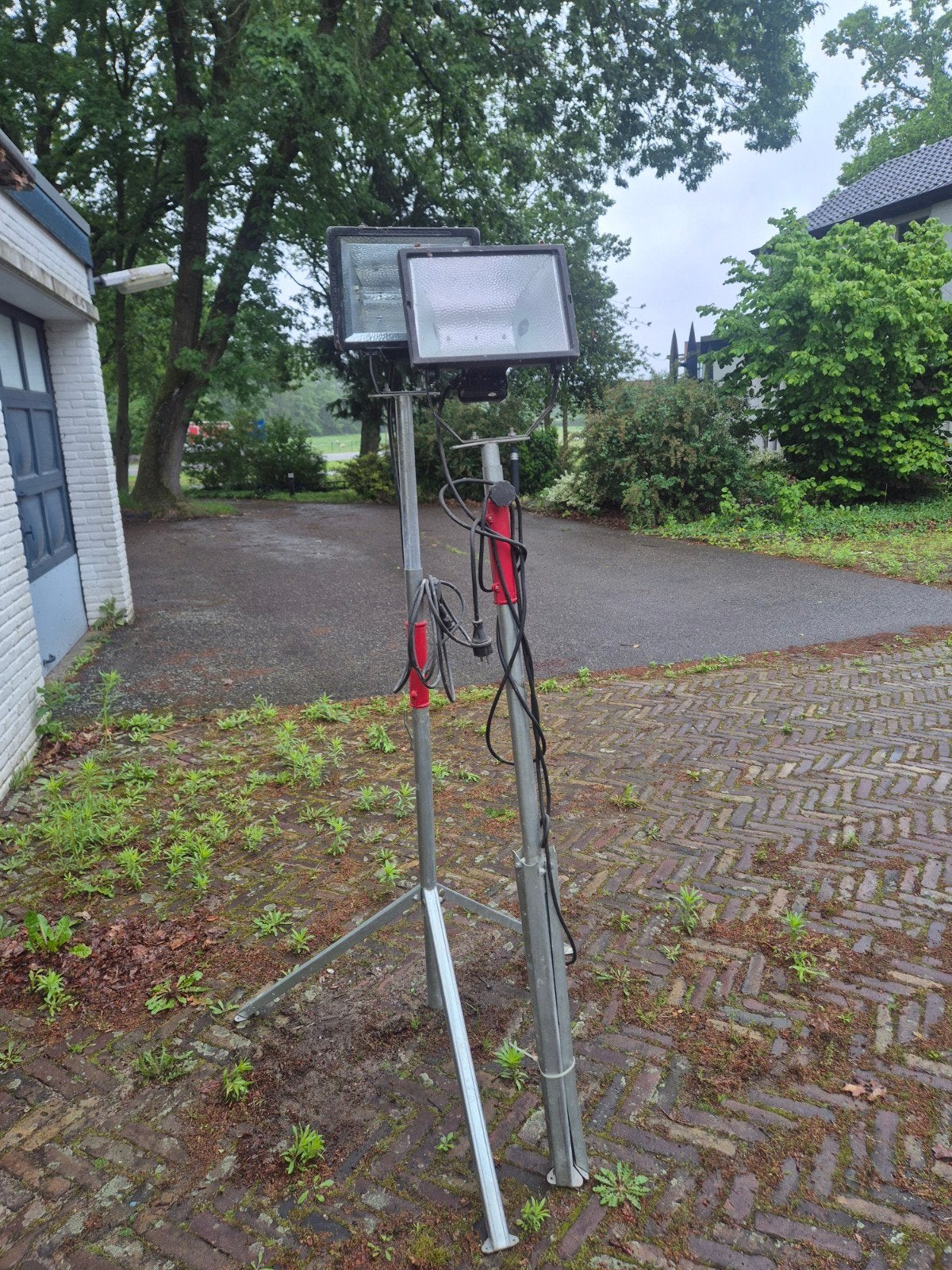 1000 Watt bouwlampen op statief (lampjes kapot), Doe-het-zelf en Verbouw, Bouwverlichting, Gebruikt, Met statief, Ophalen of Verzenden