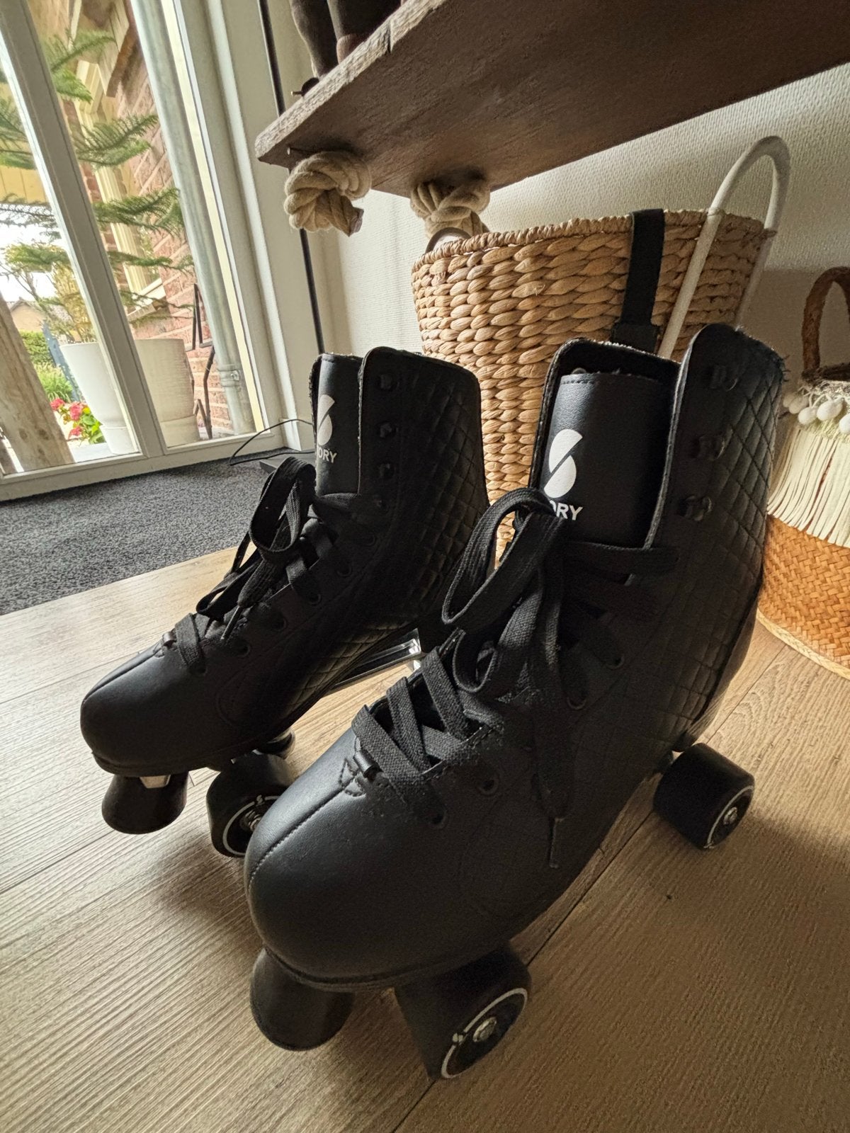 Story Roller Skates - Zwart, Verstelbaar, Ophalen, Verstelbaar, Zo goed als nieuw, Dames
