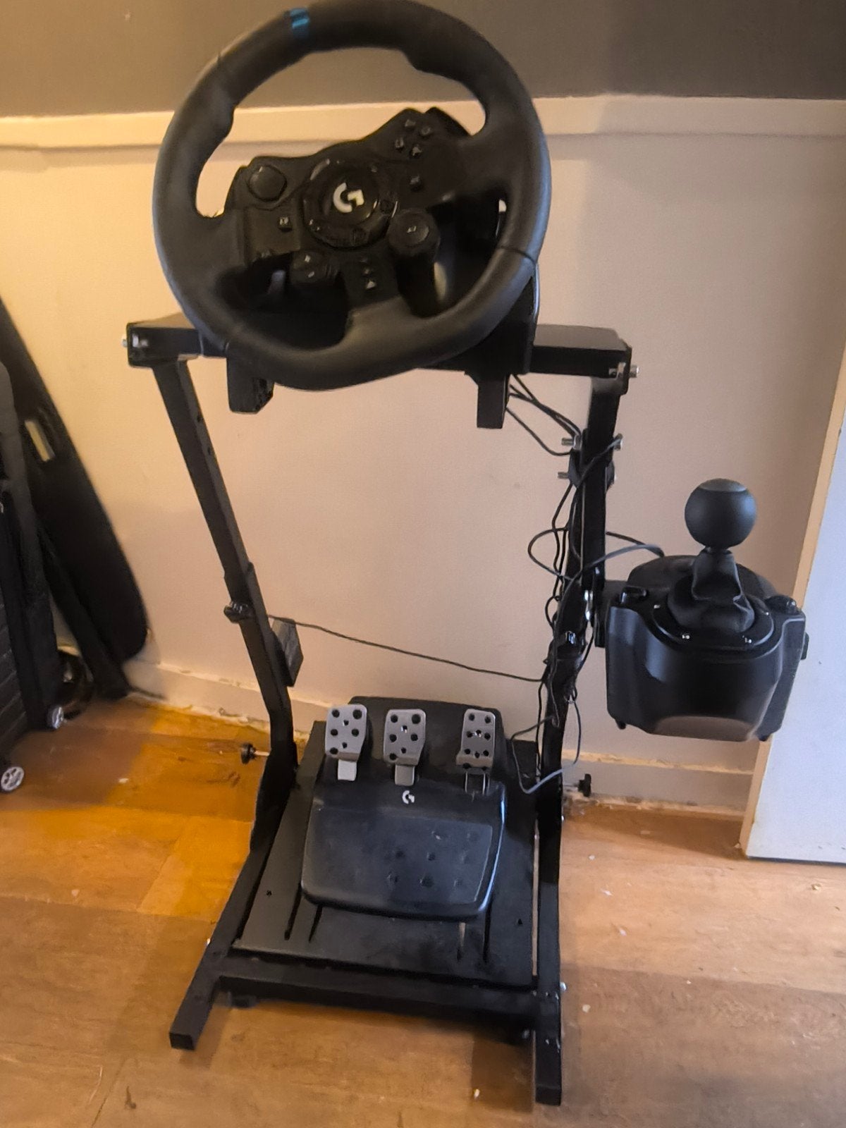 Logitech G923 TRUEFORCE PS + PC met standaard, Spelcomputers en Games, Ophalen, Zo goed als nieuw, Stuur of Pedalen, PlayStation 4