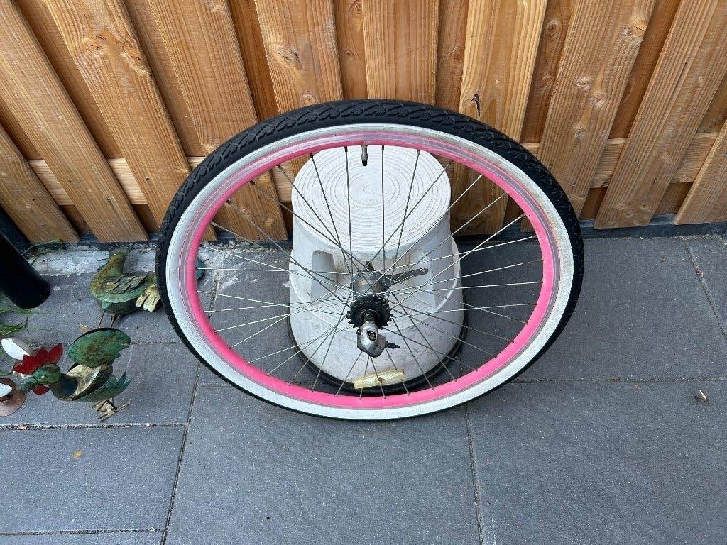 tk:2 x 28 inch achterwiel 3 NEXUS versnellingen terugtraprem, Wiel, Gebruikt, Ophalen of Verzenden, Shimano Nexus 3 versnellingen terugtraprem