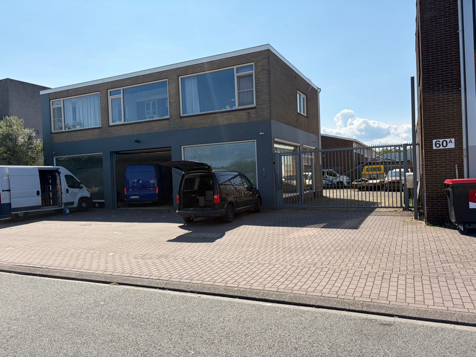 Tha Ijmuiden 88 m2 -kantoor-opslag-verkoop-werk, Zakelijke goederen, Bedrijfsruimte