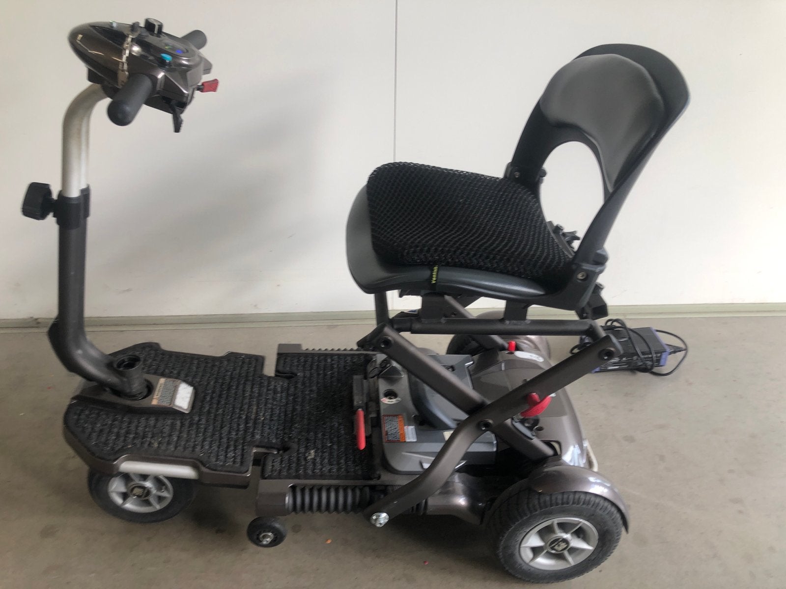 Scootmobiel zwart in prima staat, Diversen, Ophalen of Verzenden, 10 km/u of minder