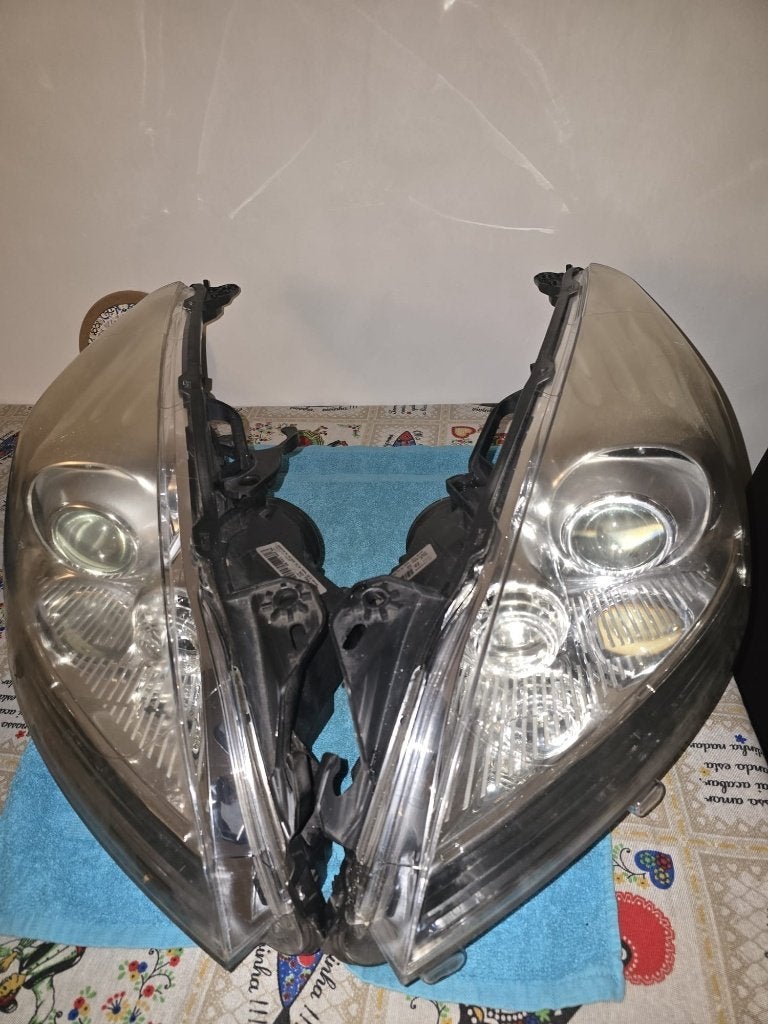 Peugeot 3008/5008 Xenon Koplamp - Onderdeelnummer 9685473480, Auto-onderdelen, Ophalen of Verzenden, Gebruikt, Peugeot