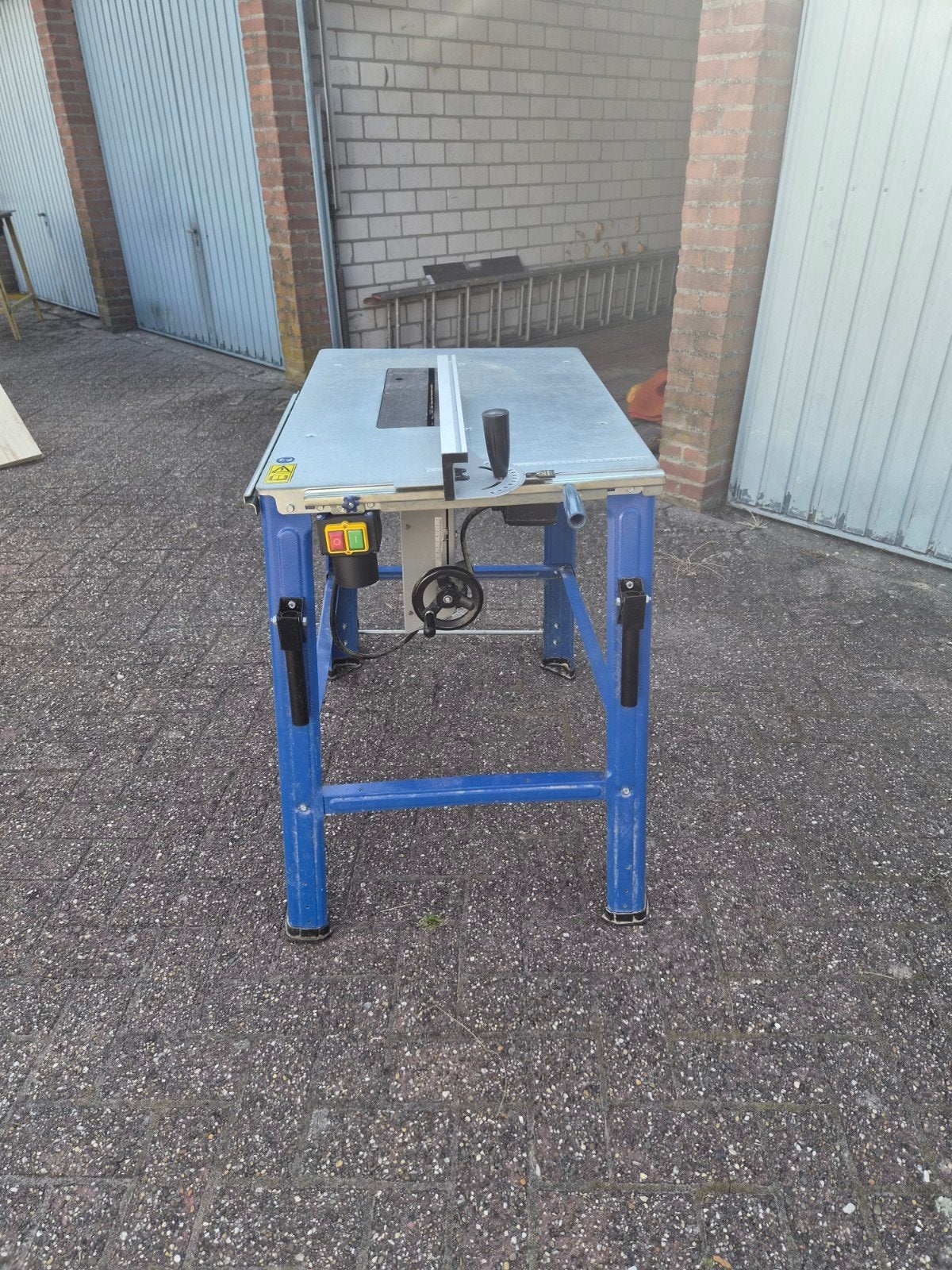 Scheppach HS120o Tafelzaag - Krachtig en Betrouwbaar, Doe-het-zelf en Verbouw, Gebruikt, Cirkelzaag, Ophalen of Verzenden, 1200 watt of meer