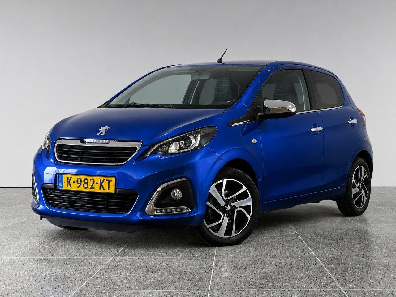 Peugeot 108 5-deurs Allure 1.0 e-VTi 72pk | CAMERA | CLIMA |, Gebruikt, 4 stoelen, Bedrijf, Handgeschakeld
