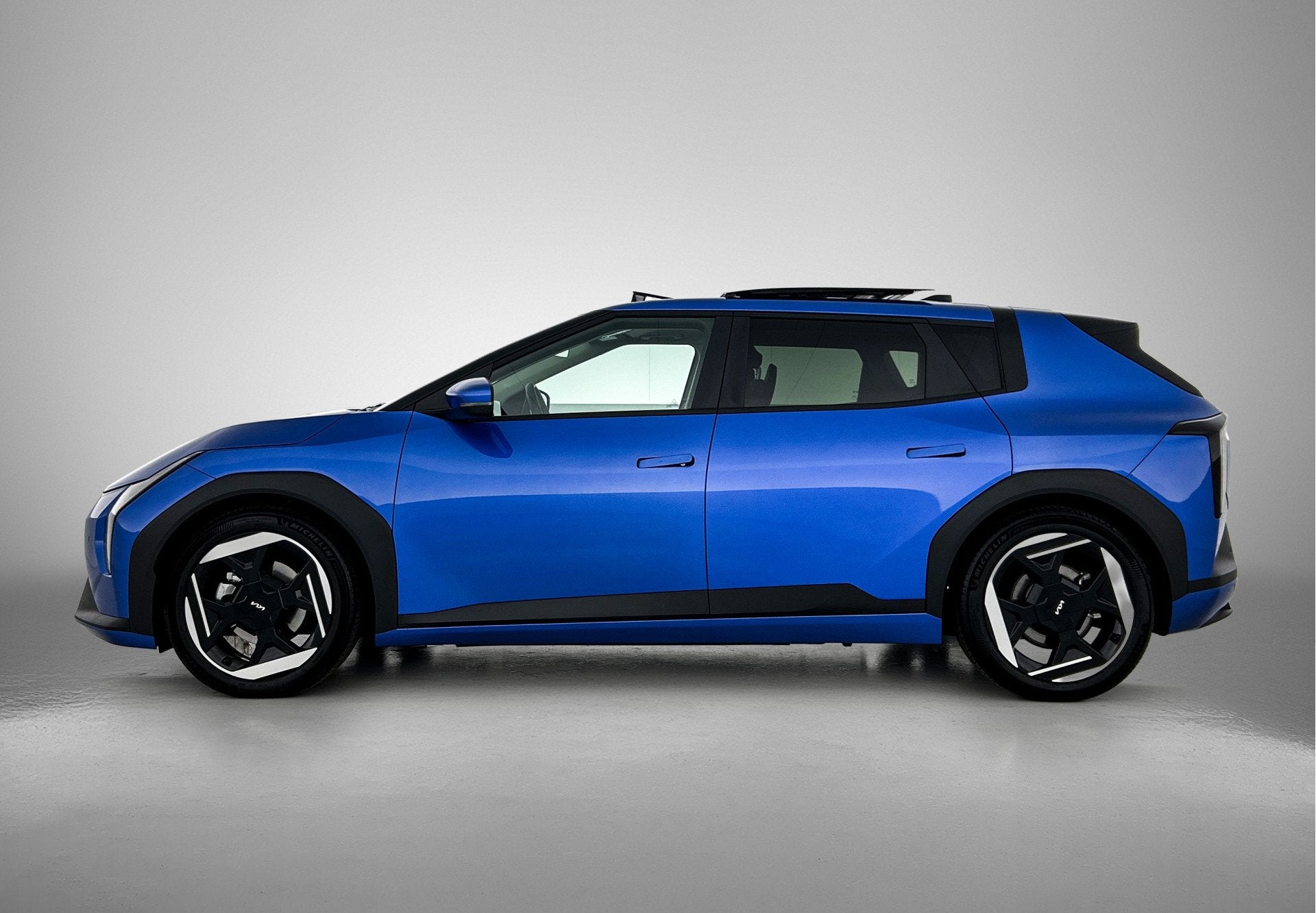 Kia EV4 Plus Advanced 58.3 kWh Stoel en stuurverwarming | Pa, Auto's, Gebruikt, Zwart, Blauw, Adaptive Cruise Control