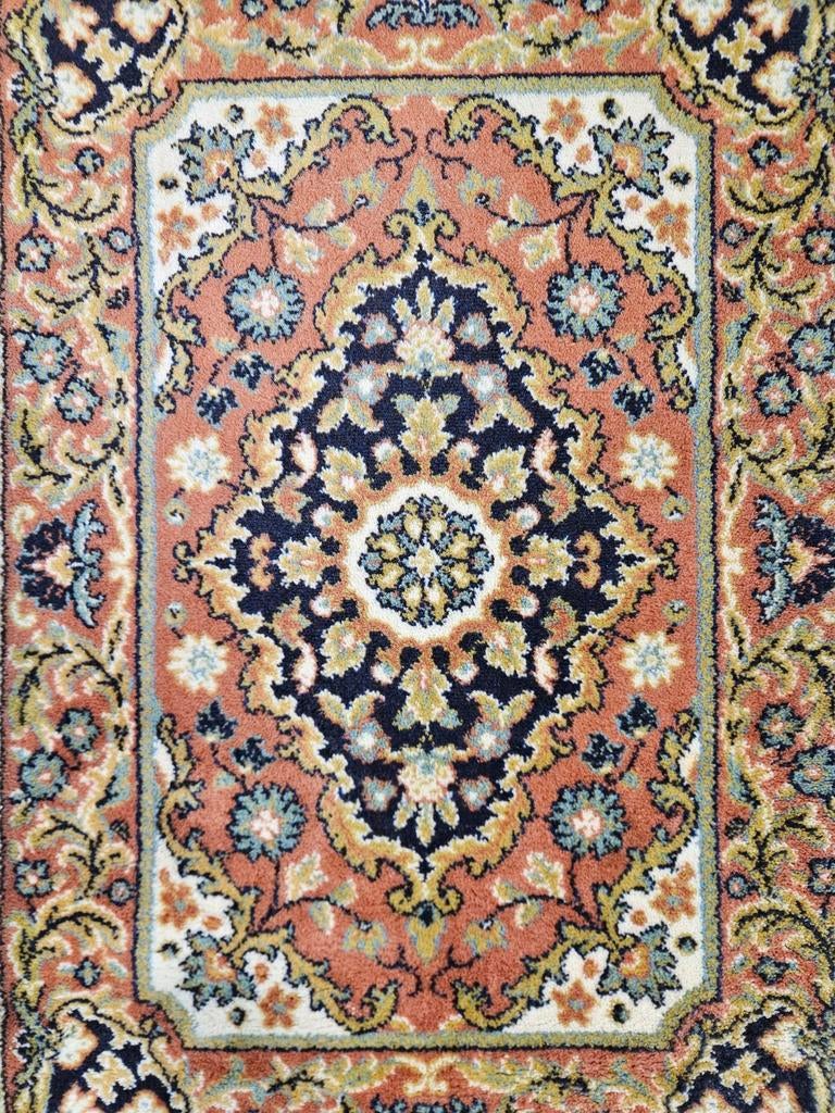 Vintage oosters wol vloerkleed medallion mini 50x71cm, Huis en Inrichting, Stoffering | Tapijten en Kleden, 50 tot 100 cm, Crème