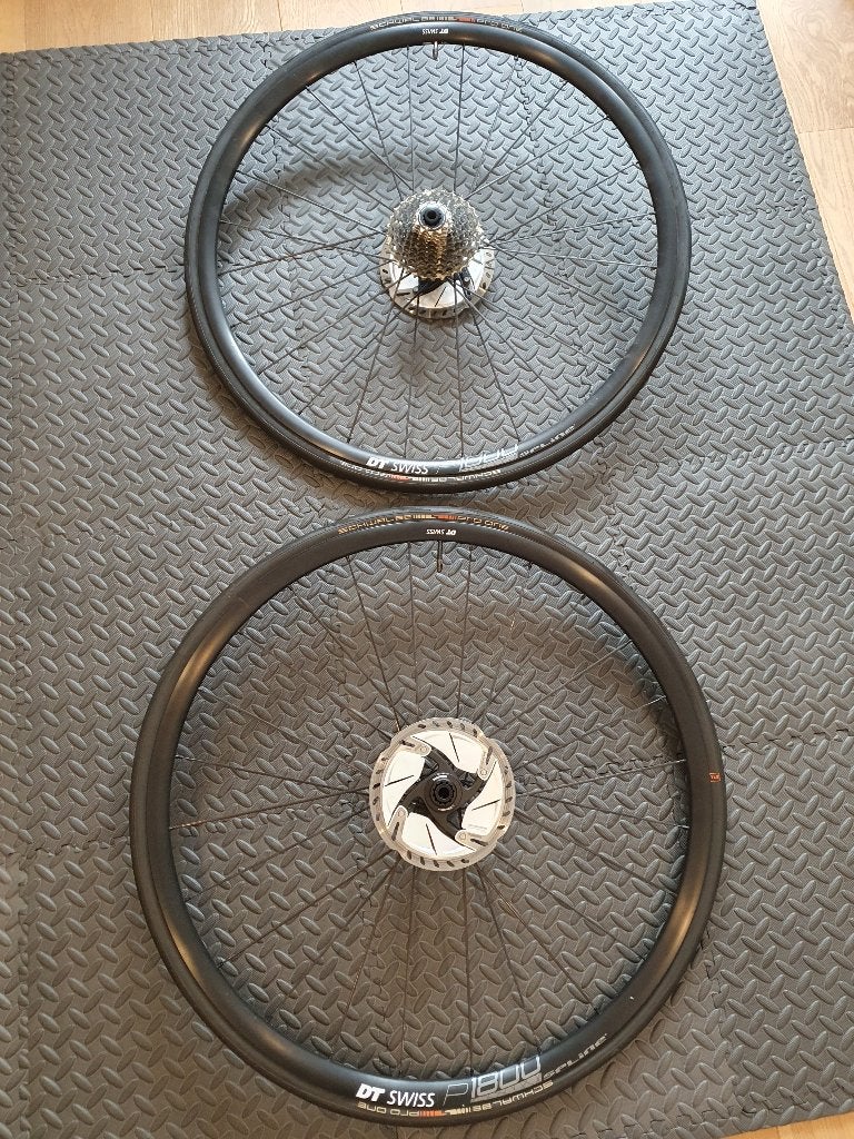 DT SWISS WHEELSET + BRAKE ROTORS + ULTEGRA CASSETTE + TYRES, Ophalen of Verzenden, Zo goed als nieuw, Overige typen