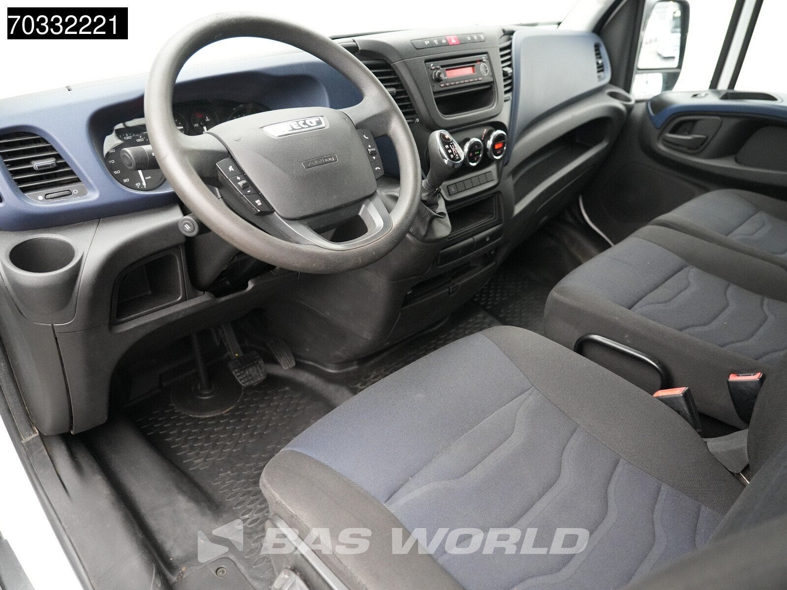 Iveco Daily 35S14 Automaat L2H2 Dubbel Cabine Trekhaak Airco, Auto's, Automaat, Stof, Gebruikt, Euro 6