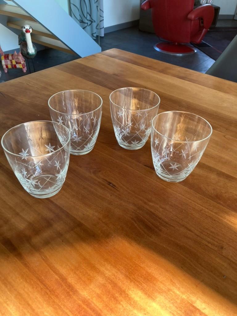 4 kristallen glazen, geslepen met een sterretje, Antiek en Kunst, Ophalen of Verzenden
