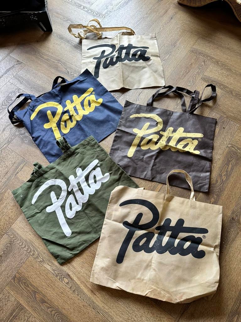 Patta Tote bags 5 stuks 1 koop, Sieraden, Tassen en Uiterlijk, Ophalen of Verzenden, Zo goed als nieuw, 30 cm of meer