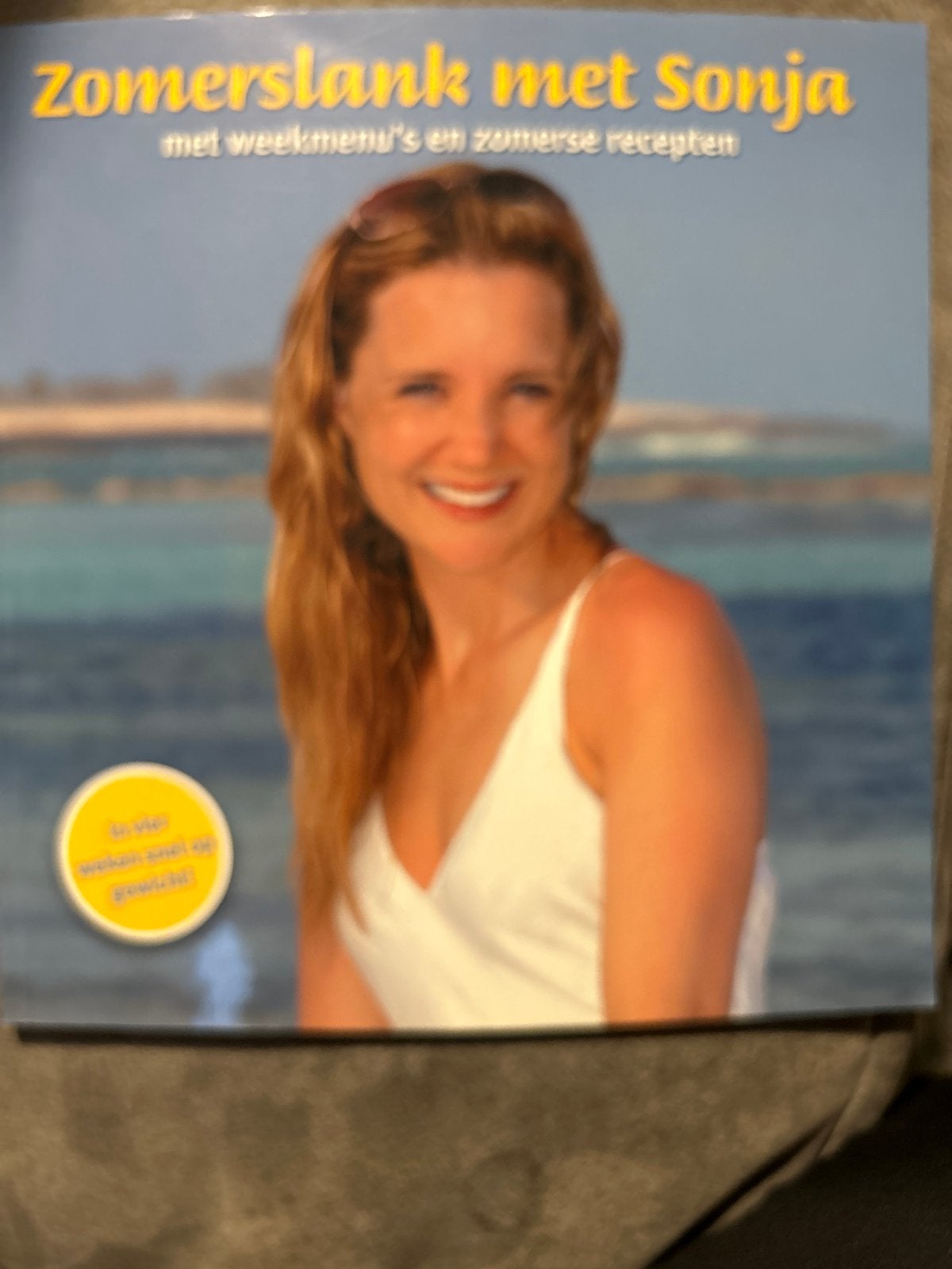 Zomerslank met Sonja Bakker - Dieet en receptenboek, Boeken, Ophalen of Verzenden, Gelezen, Dieet en Voeding