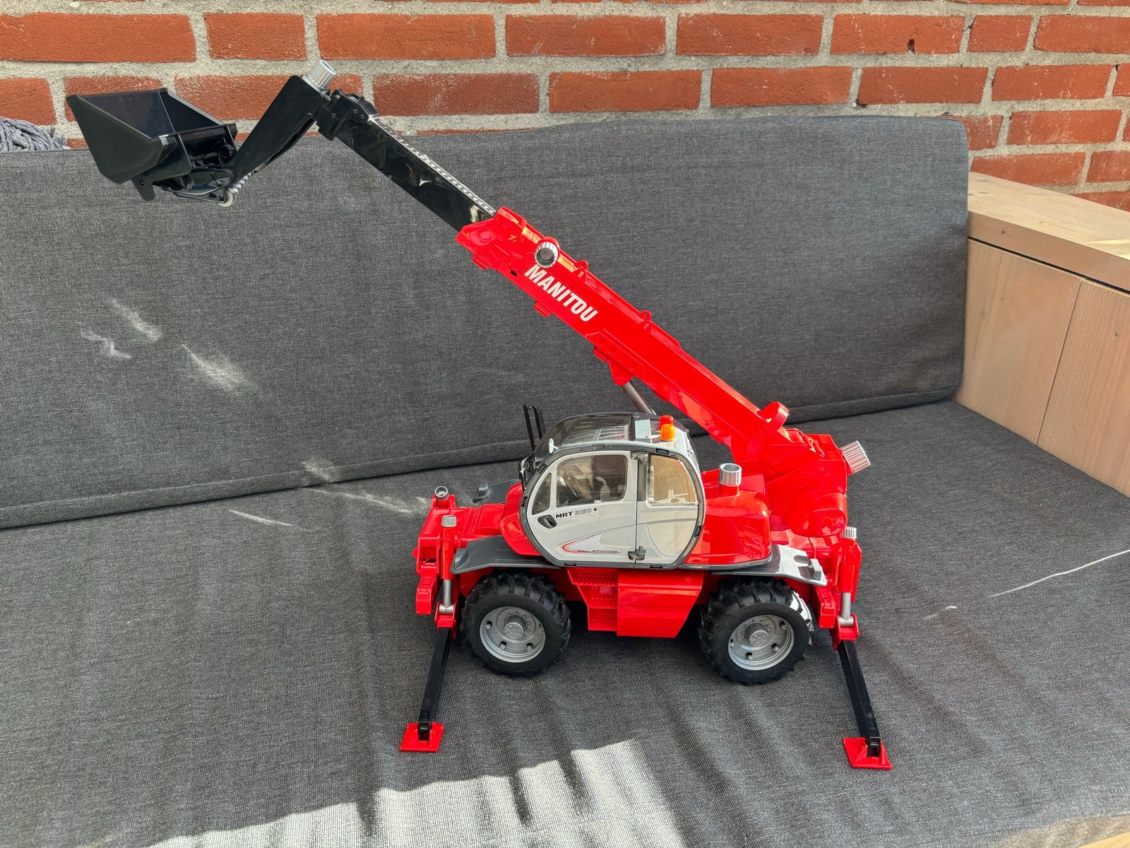 Manitou MRT 2150 Verreiker Speelgoedmodel, Ophalen, Gebruikt