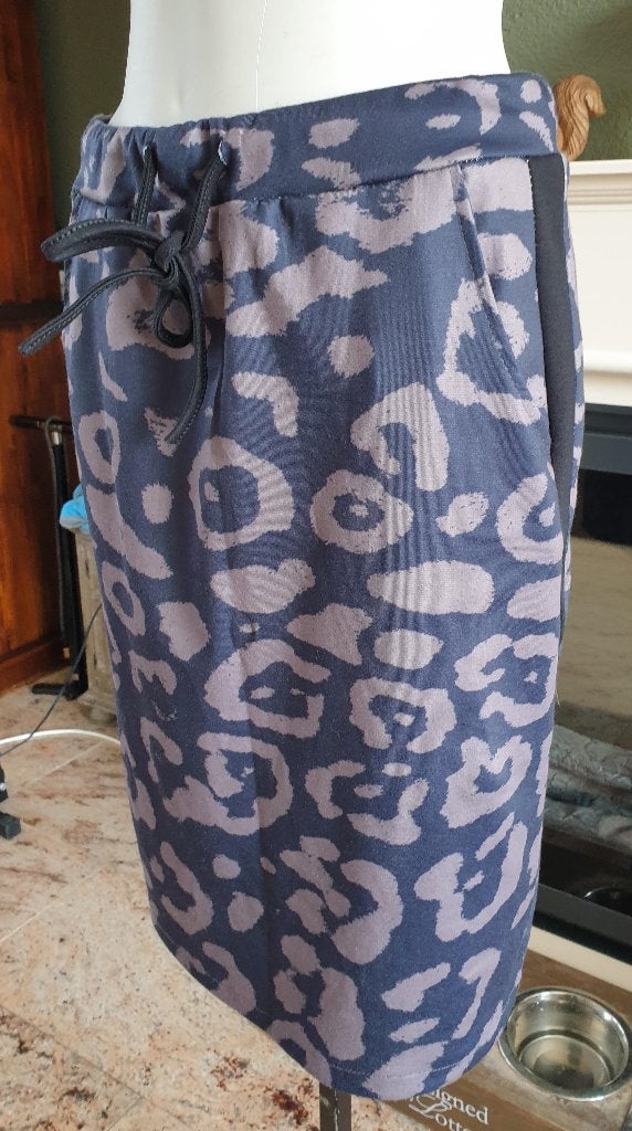 Made in Italy mooie blauw grijze rok L 42 44, Made in Italy, Maat 42/44 (L), Zo goed als nieuw, Knielengte