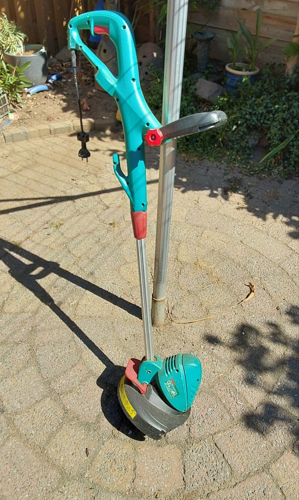 Bosch Grastrimmer - Elektrisch en Gebruiksklaar, Ophalen, Gebruikt, 30 tot 50 cm, Bosch