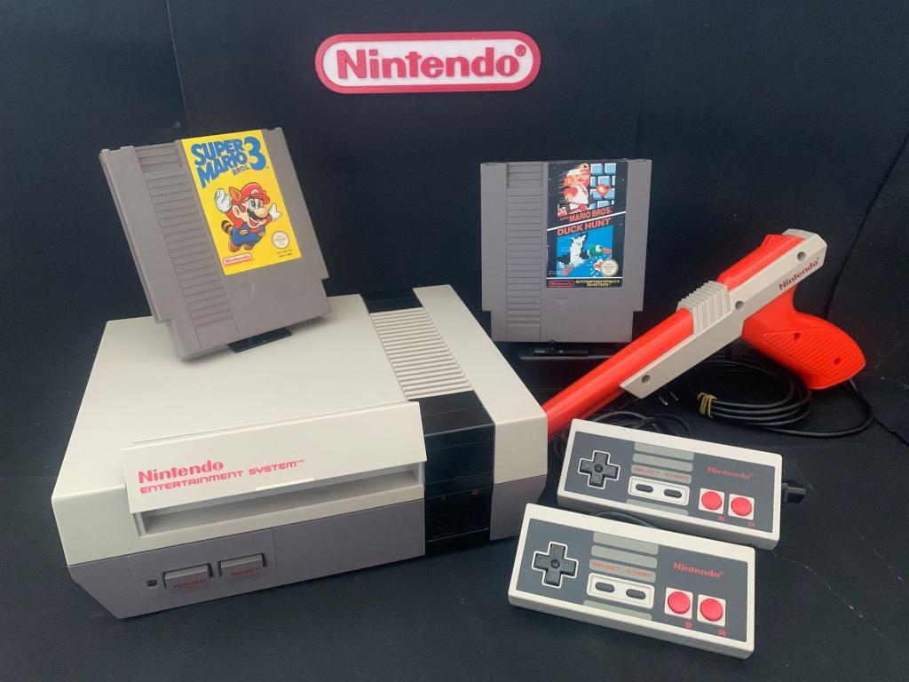 NES Nintendo 8-bit, compleet inclusief zapper en spellen, Ophalen of Verzenden, Met 1 controller