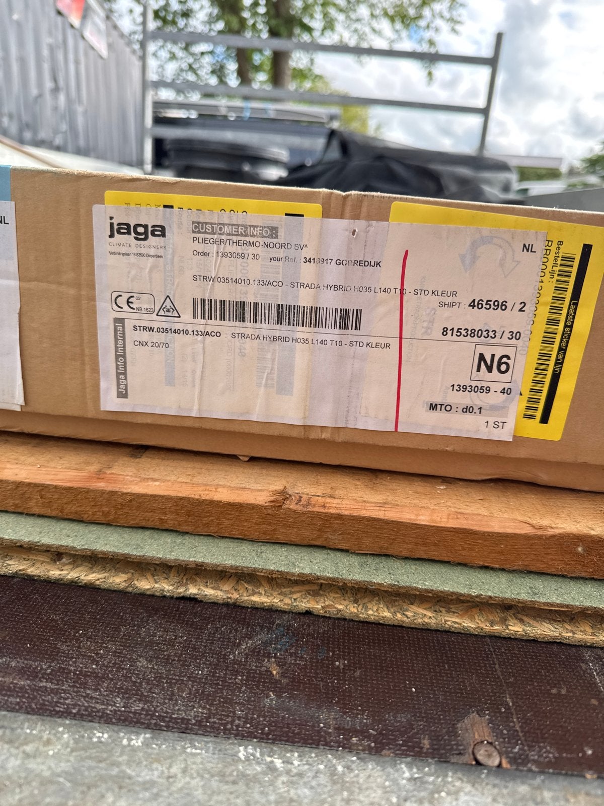 Jaga Strada Hybrid H035 L140 T10 radiator, nieuw in doos, 30 tot 80 cm, Radiator, Nieuw, Ophalen of Verzenden