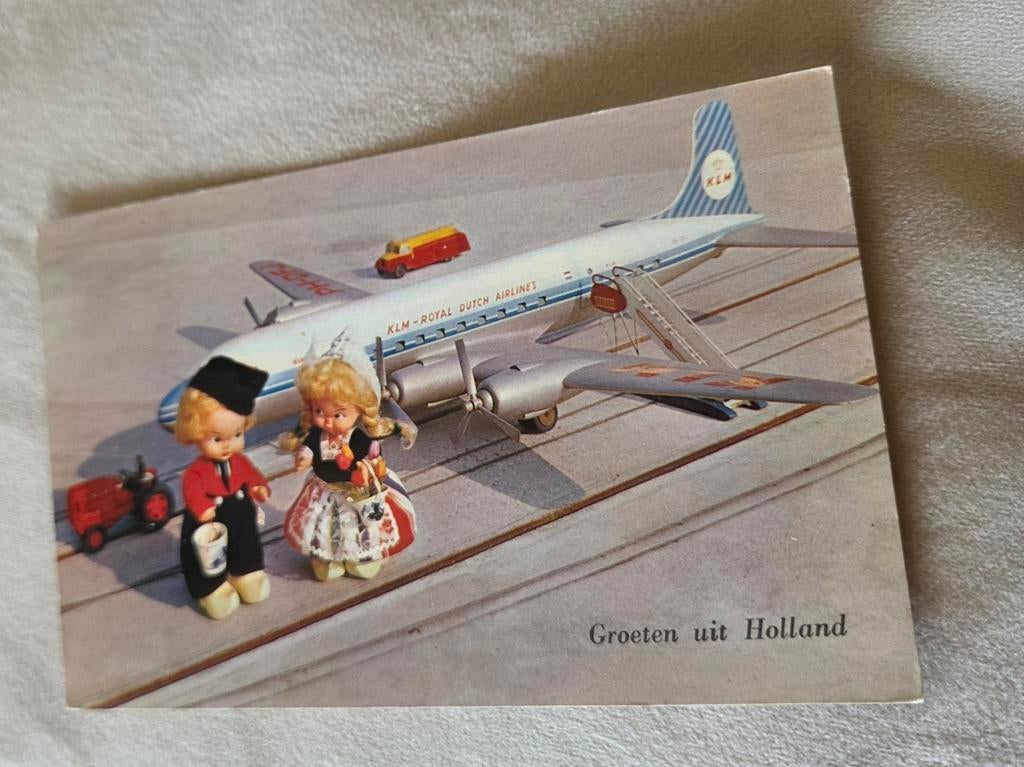 Boertje en boerinnetje bij vliegtuig van de KLM, Verzamelen, Verzenden, 1940 tot 1960, Gelopen, Kinderen