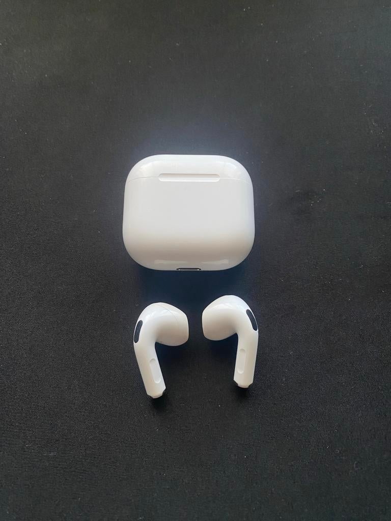 Gebruikte AirPods 4 - Recent schoongemaakt, Ophalen of Verzenden, Refurbished, Overige merken, Draadloos
