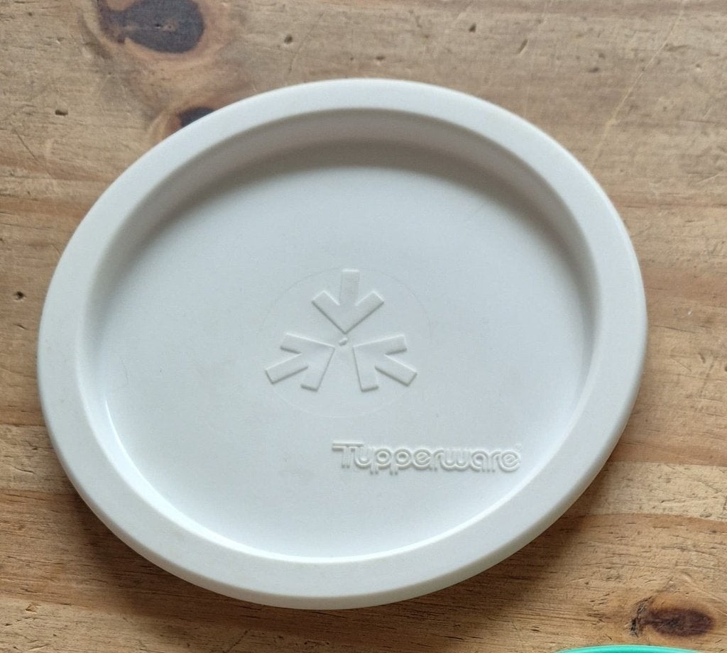 Tupperware duimdrukdeksel Ø13cm Wit, Huis en Inrichting, Wit, Overige typen, Ophalen of Verzenden, Zo goed als nieuw