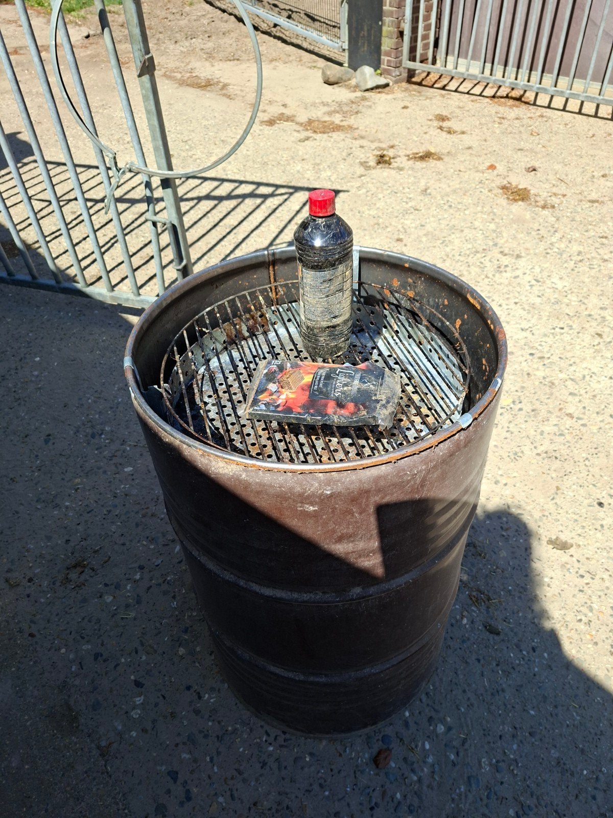 Olievat BBQ - Afhalen, Ophalen, Gebruikt
