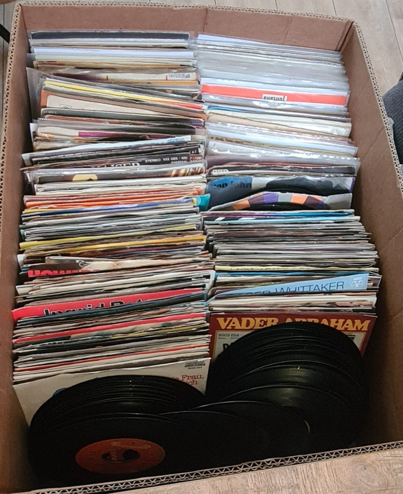 Collectie van +/- 300 vinyl singles, Gebruikt, Overige genres, 7 inch, Ophalen of Verzenden