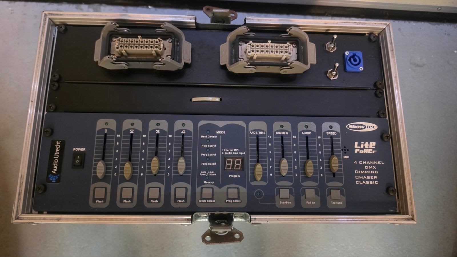 Showtec Lite-Puttler DMX Dimming Chaser Classic in Case, Ophalen, Gebruikt, Minder dan 5 kanalen, Microfooningang