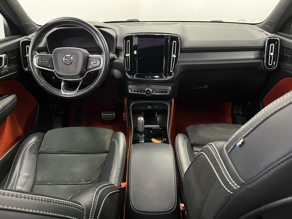 Volvo XC40 Recharge P8 AWD R-Design | 93% SOH | Trekhaak | H, 34 min, Gebruikt, Zwart, Origineel Nederlands