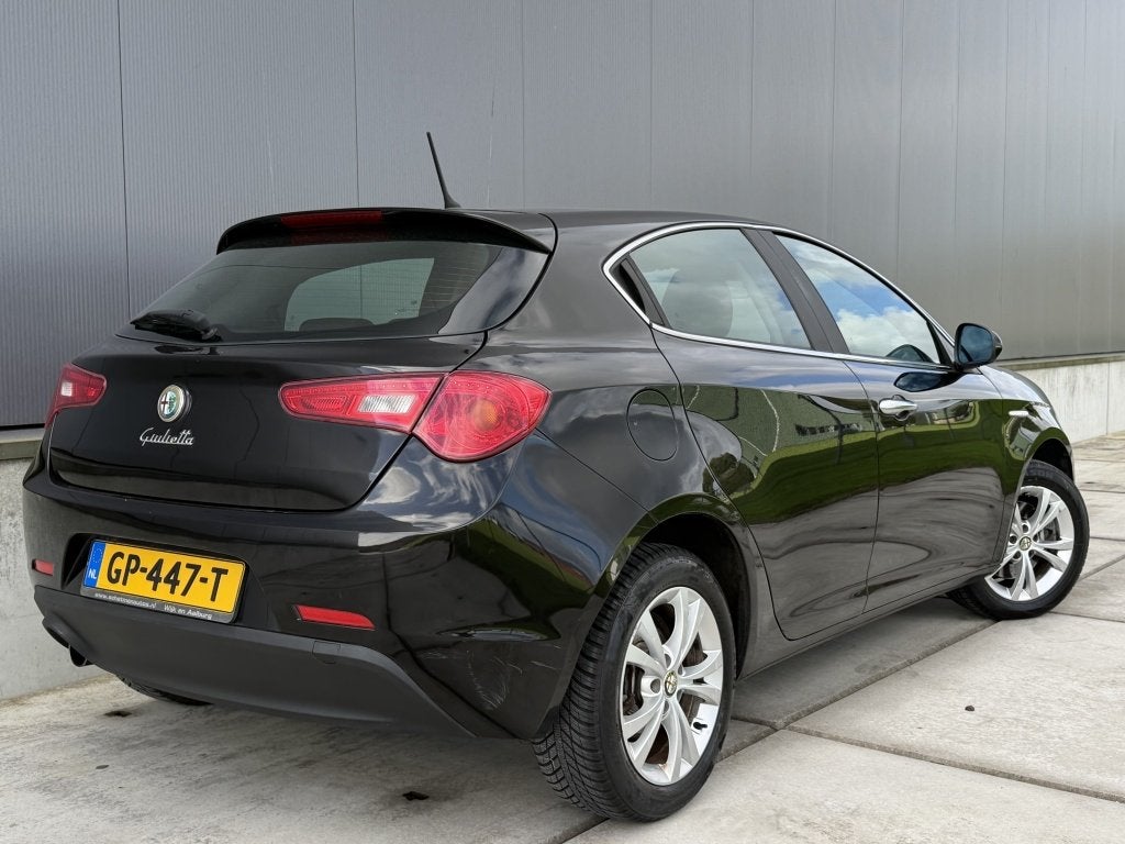 Alfa Romeo Giulietta 1.4 Turbo 170PK / 2011 / Airco / NW APK, Auto's, Euro 5, Stof, Gebruikt, 4 cilinders