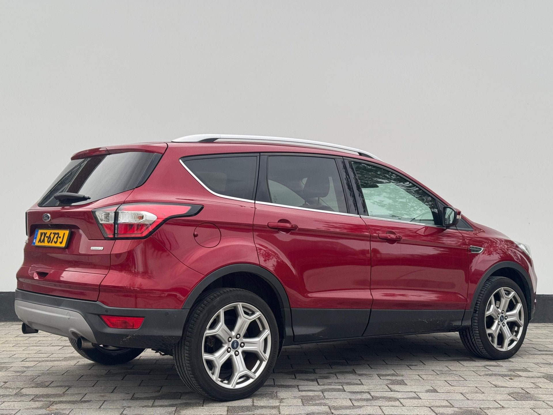 Ford Kuga 1.5 EcoBoost Titanium | Trekhaak | Winter Pack | C, Dealer onderhouden, Stof, Euro 6, 4 cilinders