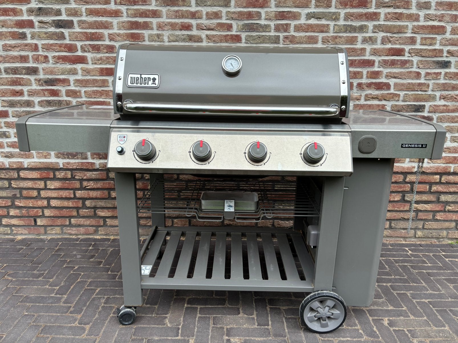 WEBER Genesis II E-410 W/GBS LP Smoke, Ophalen, Zo goed als nieuw